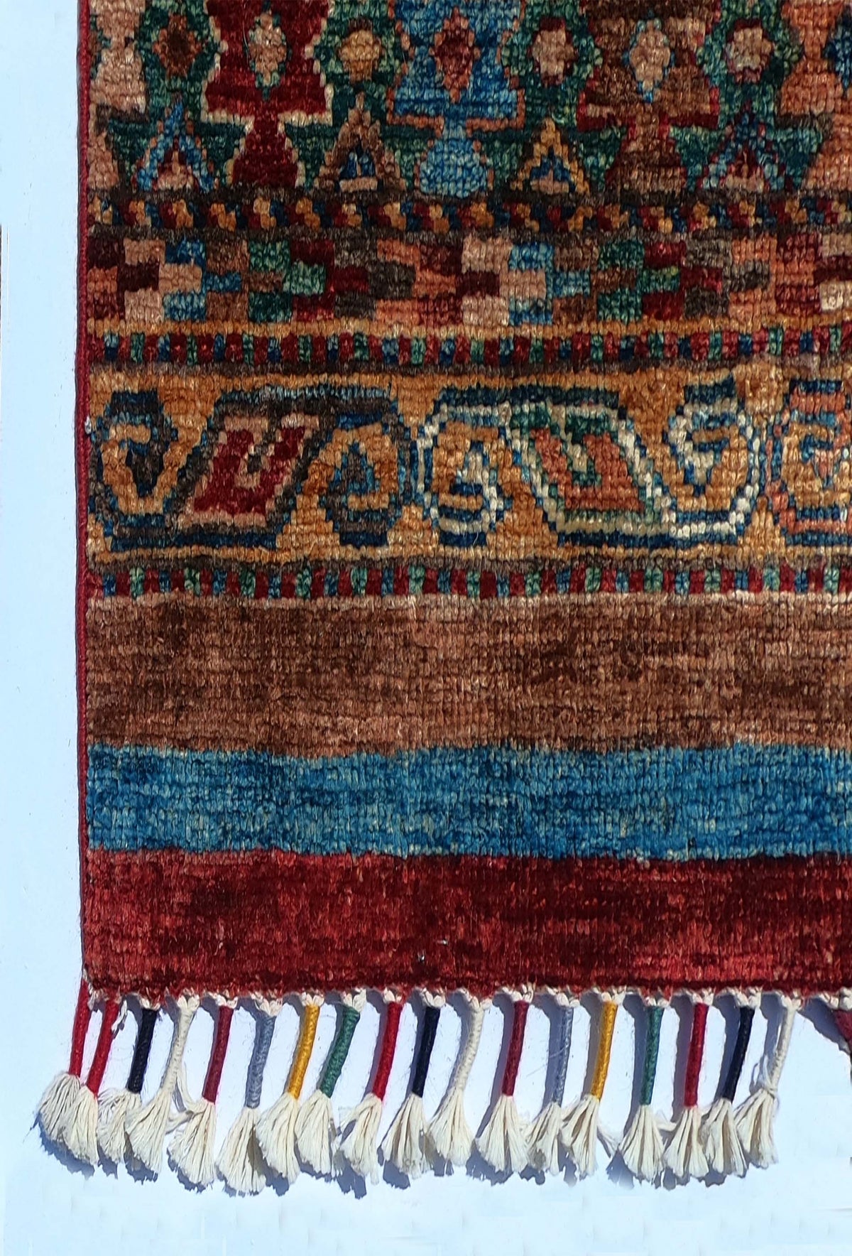 Textura suave y gruesa de la lana natural en alfombra persa importada