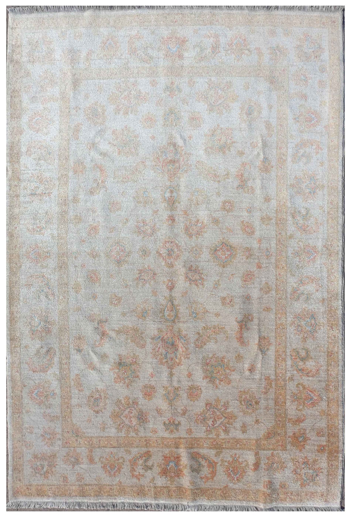Alfombra de lana Farahan Pakistaní con diseño floral en tonos beige y burdeos