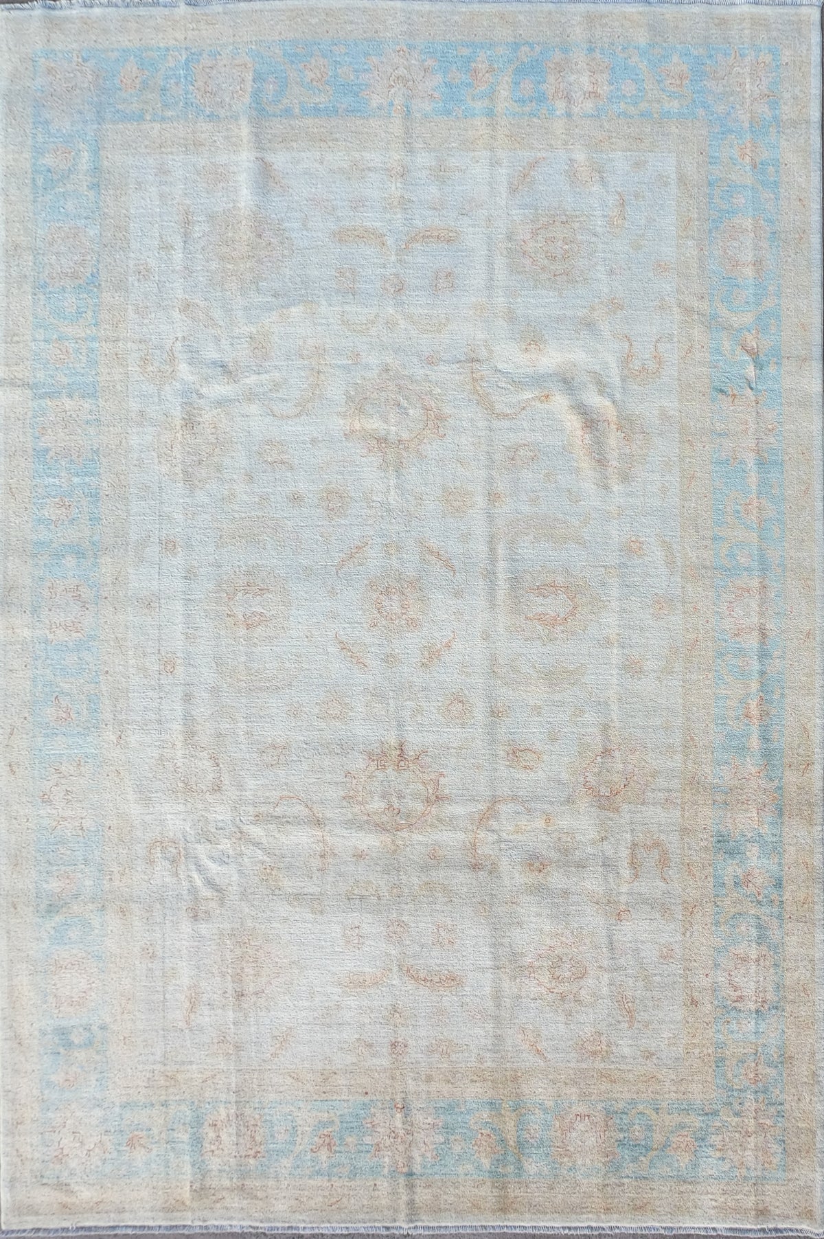 Alfombra persa de lana natural suave con marco y diseño floral beige y burdeos - Consorcio Persa