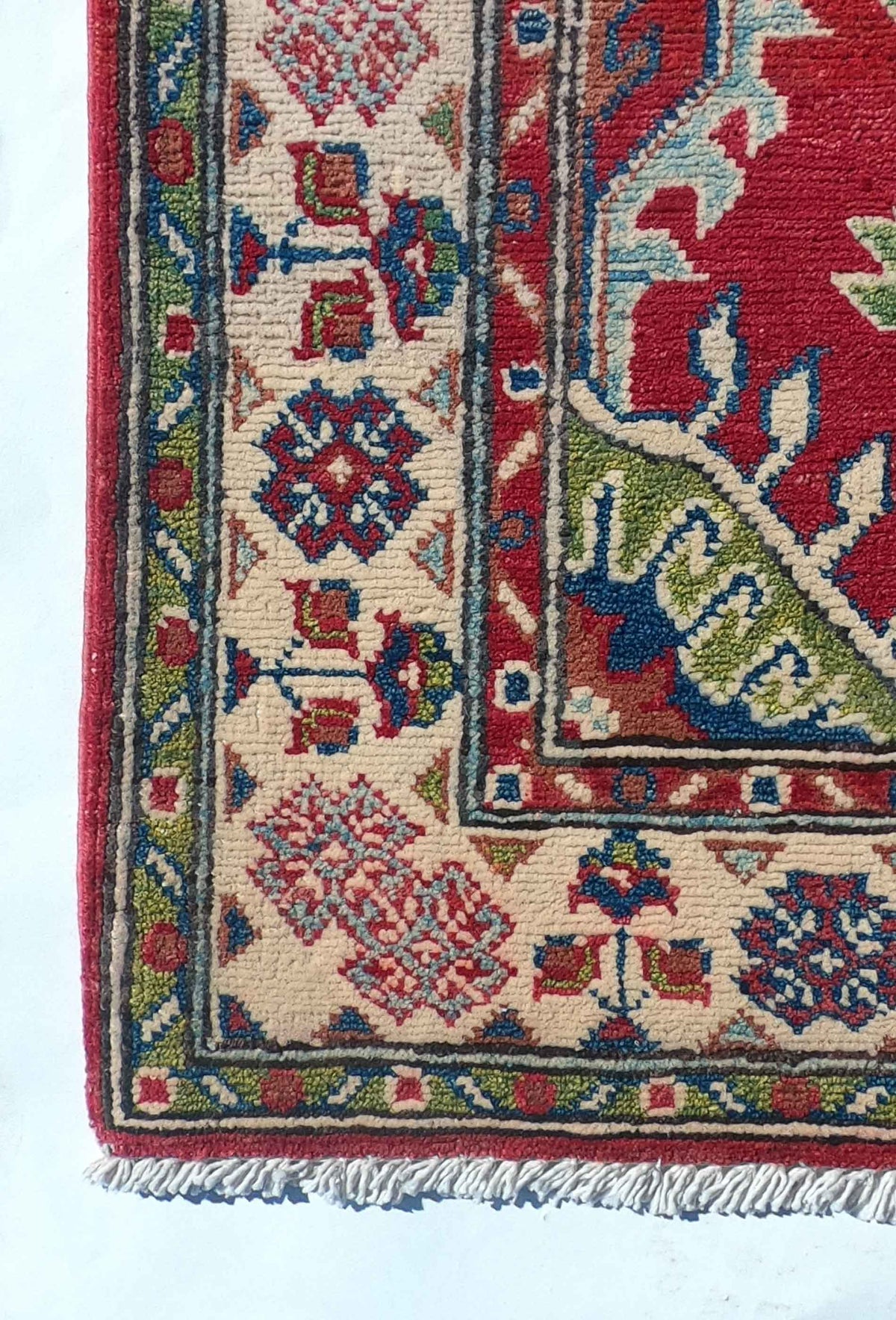 Alfombra persa Kazak de lana, ideal para living o dormitorio