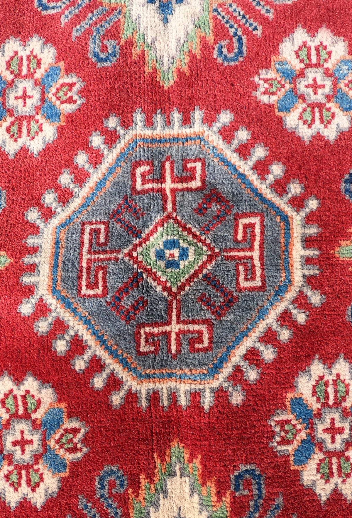 Alfombra Persa lana, Kazak 1.80 x 1.20 mts. 0114