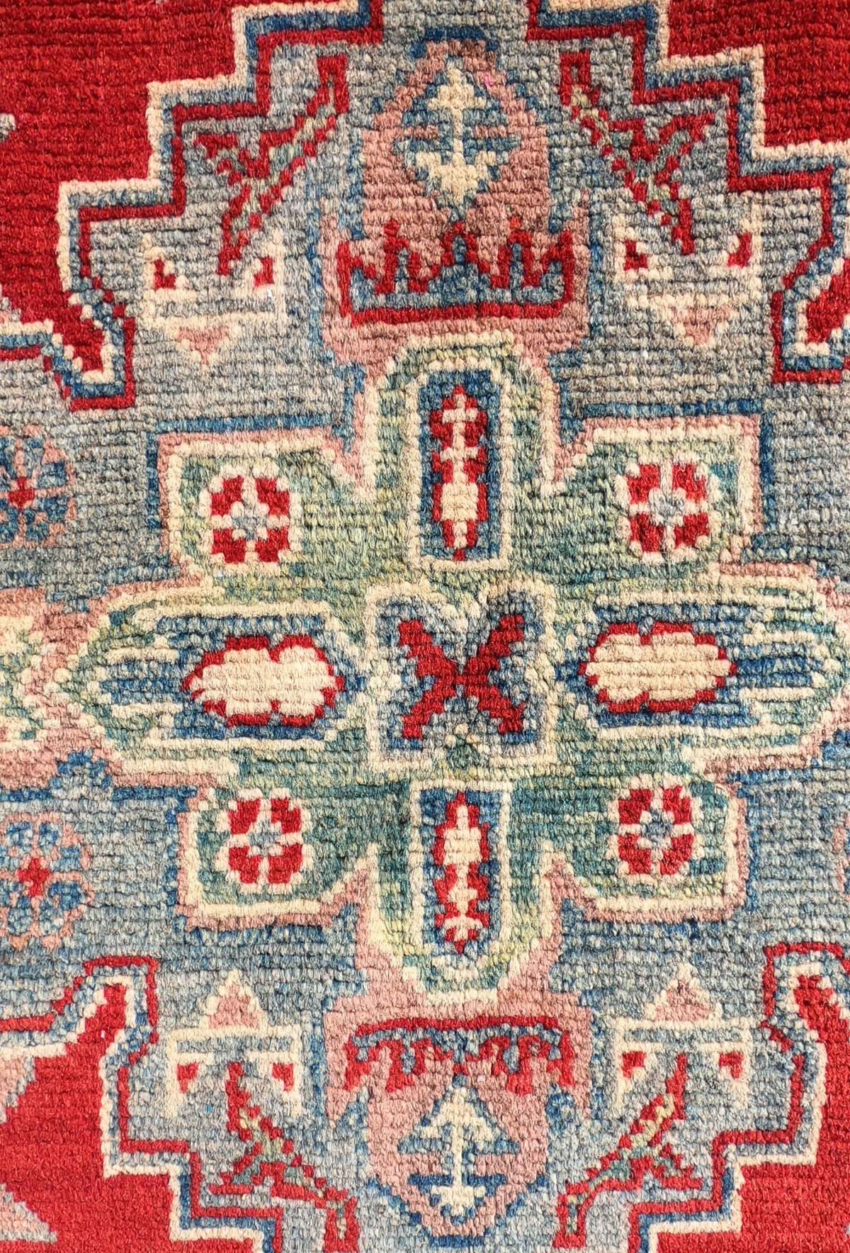Alfombra Kazak de lana anudada a mano, estilo persa clásico