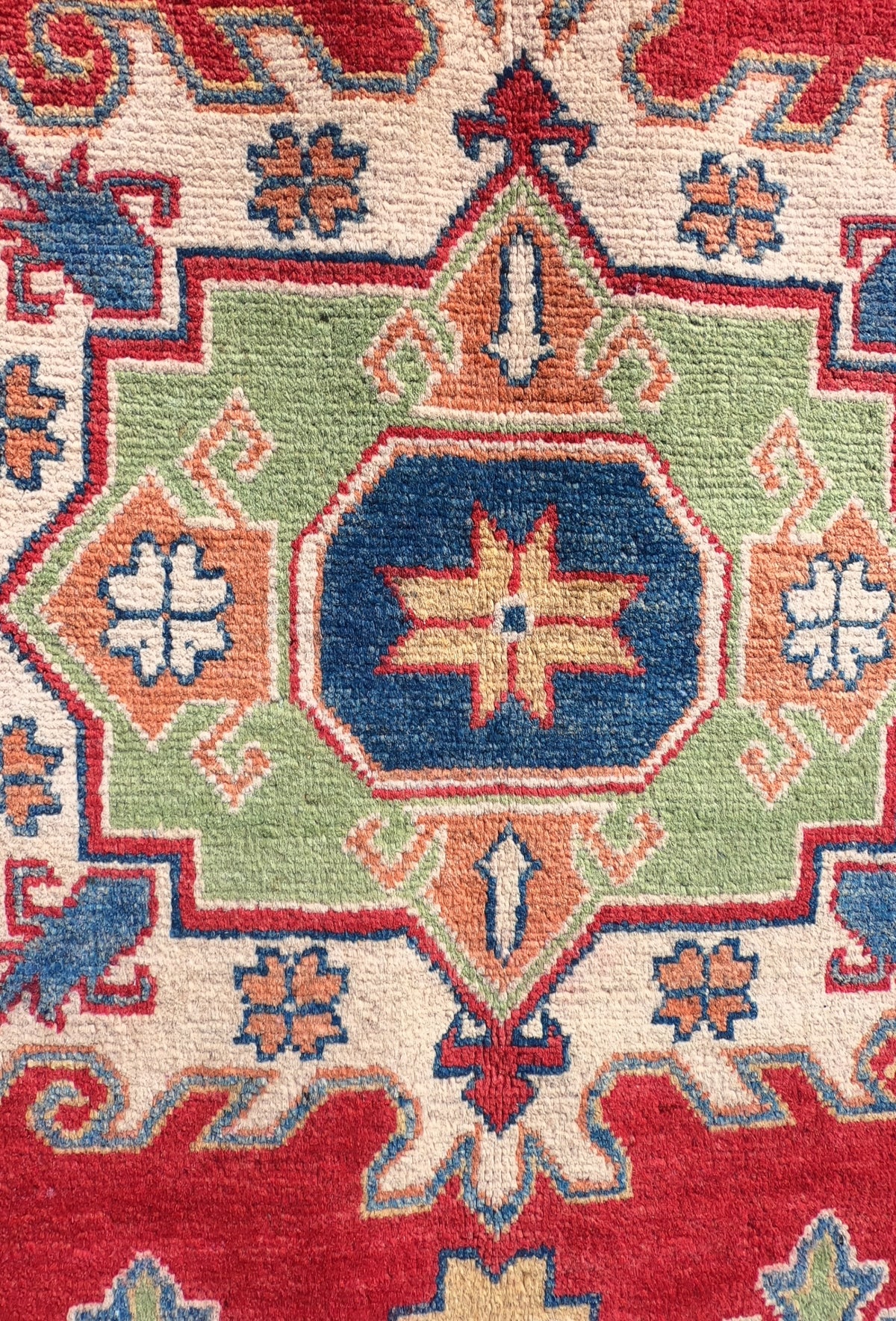 Alfombra persa vintage de lana, ideal para decorar living