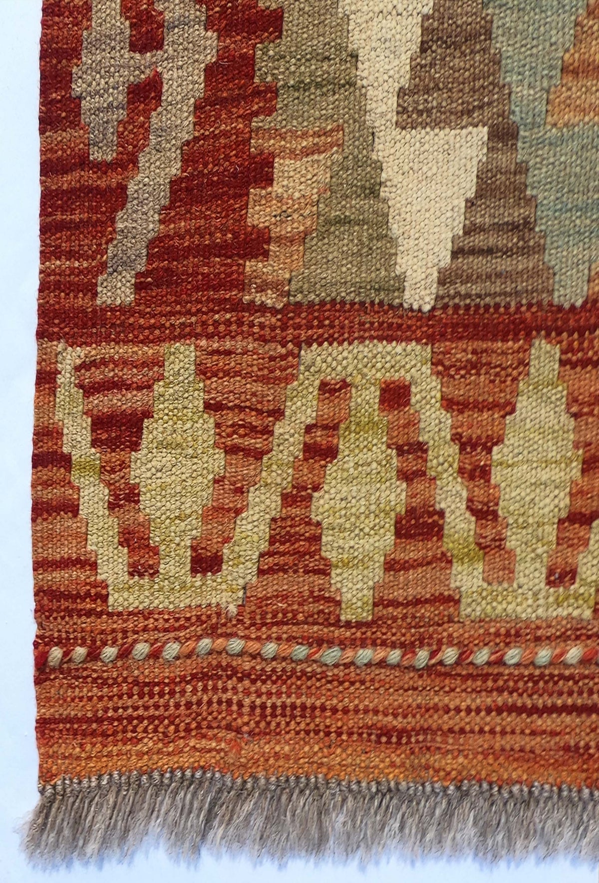 Textura natural de la lana en alfombra Kelim importada hecha a mano