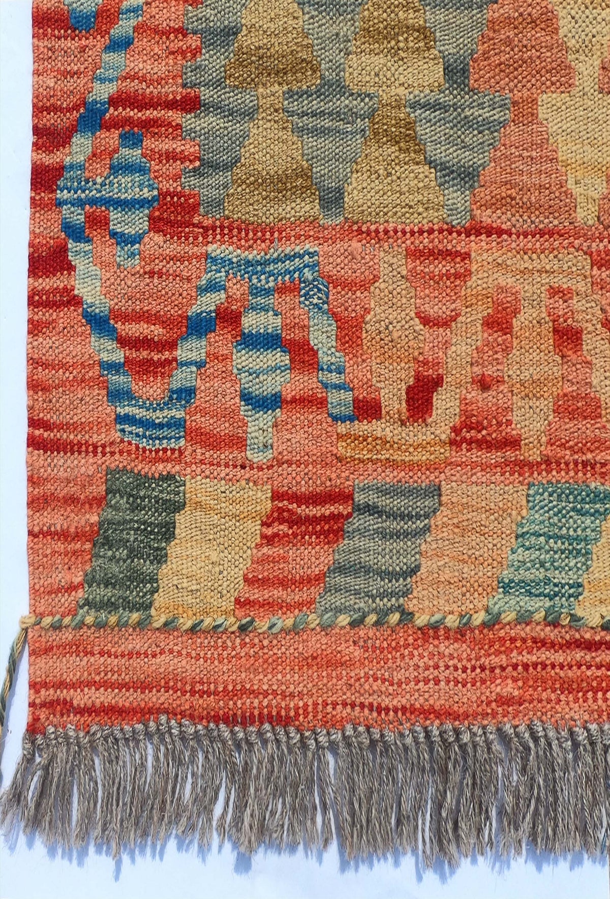 Textura natural de la lana en alfombra Kelim hecha a mano