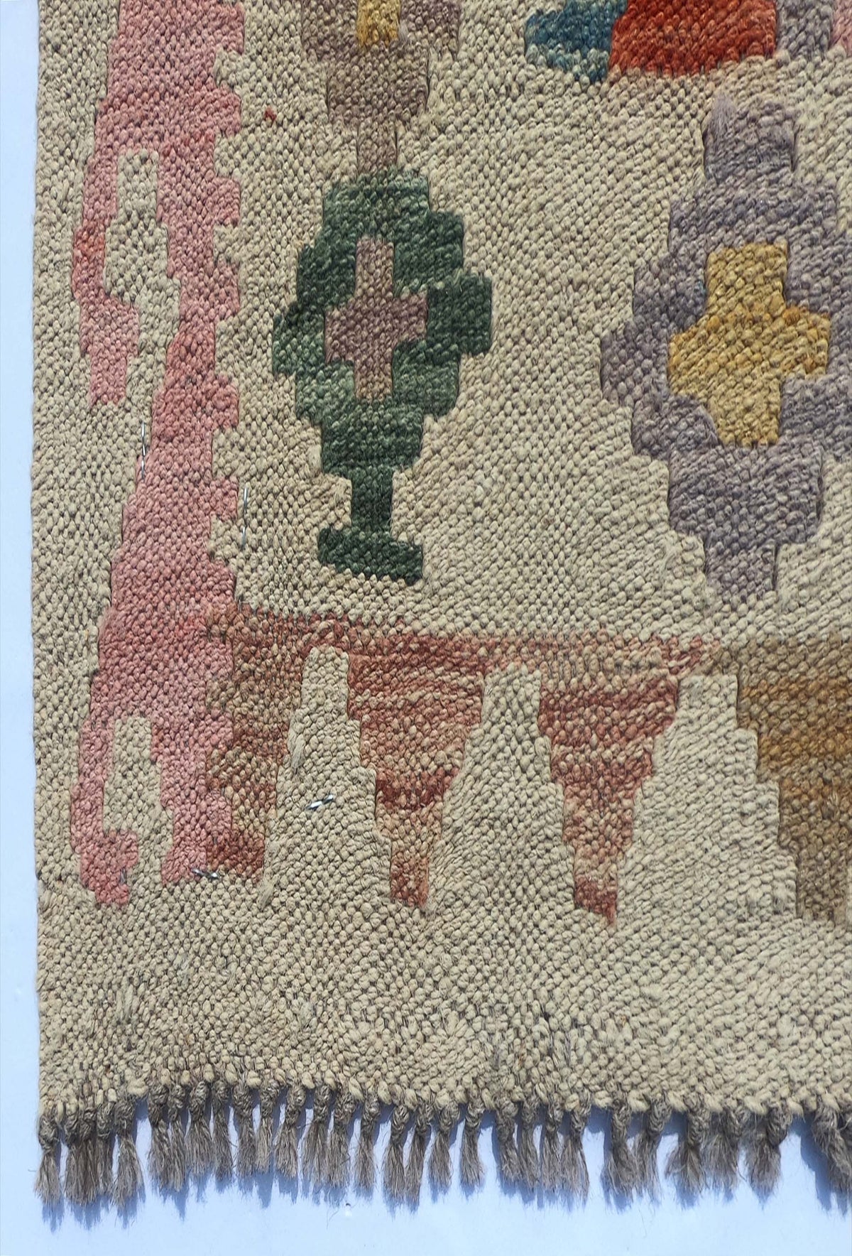 Textura de lana natural en alfombra Kelim hecha a mano
