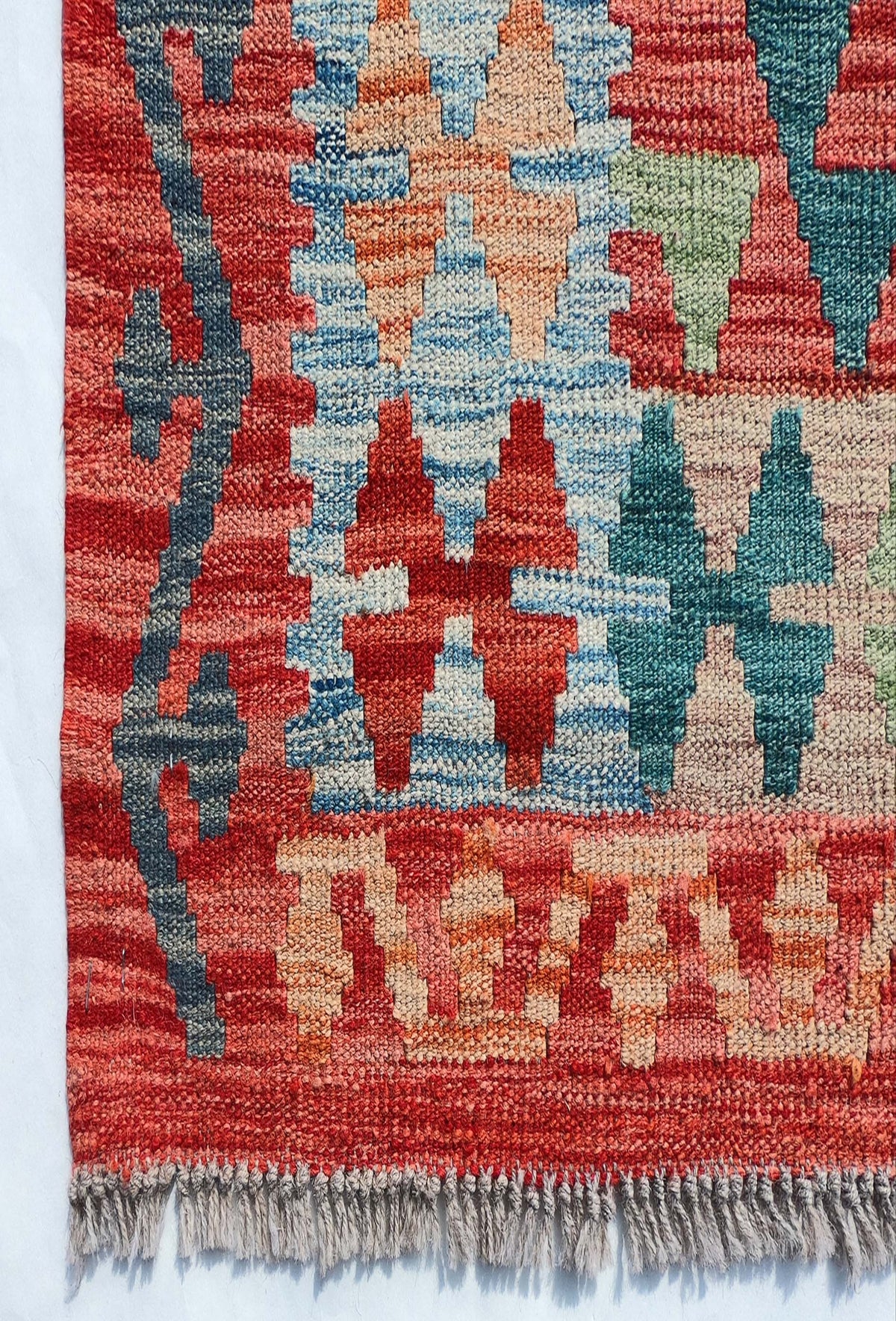 Textura natural de lana en alfombra Kelim hecha a mano