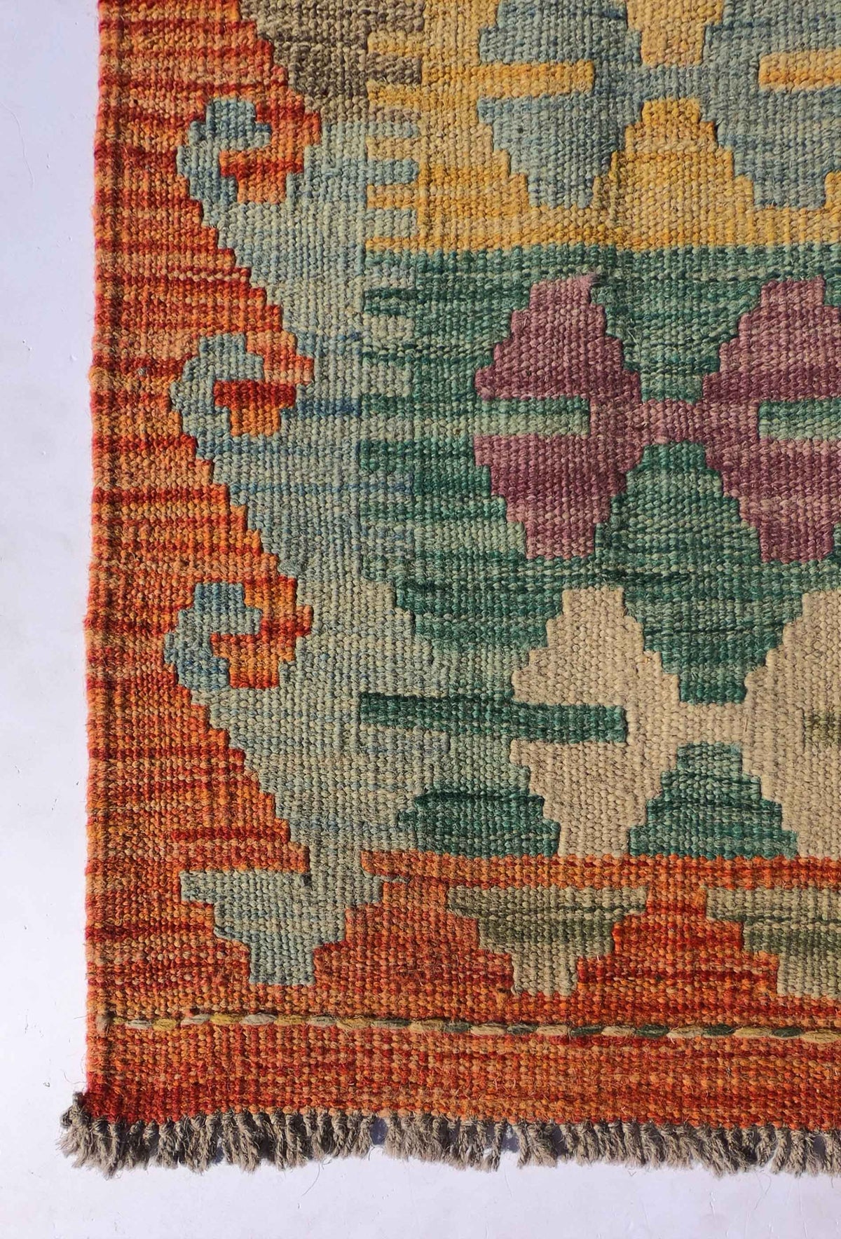Alfombra Kelim Kashkuli con detalles coloridos, ideal para living