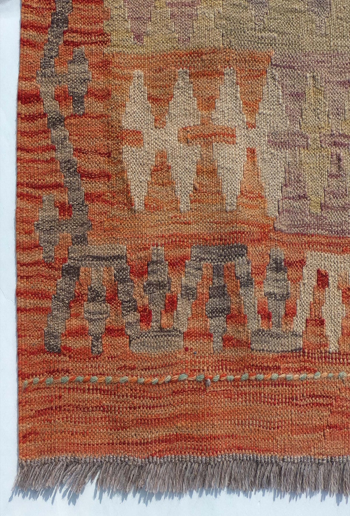 Textura natural de la lana en alfombra importada hecha a mano