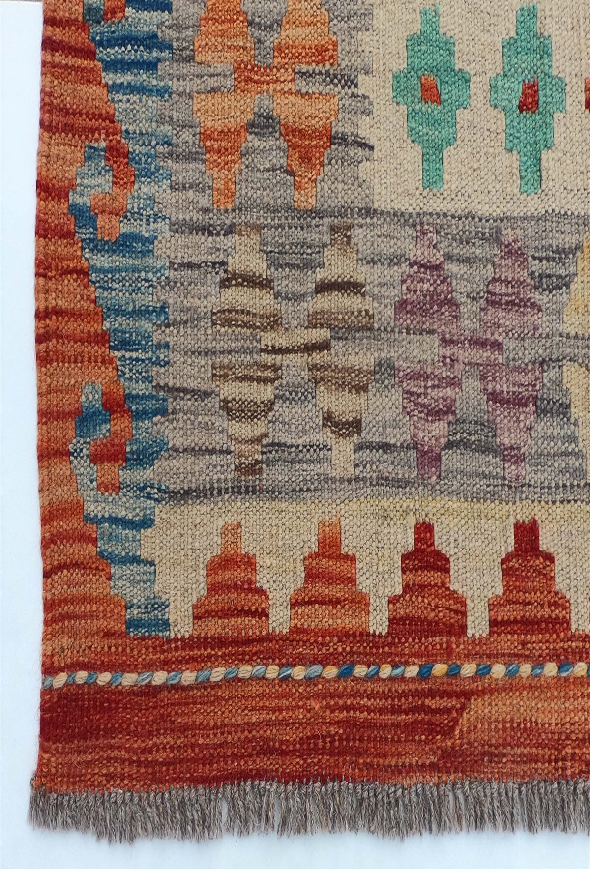 Textura natural de lana en alfombra importada hecha a mano