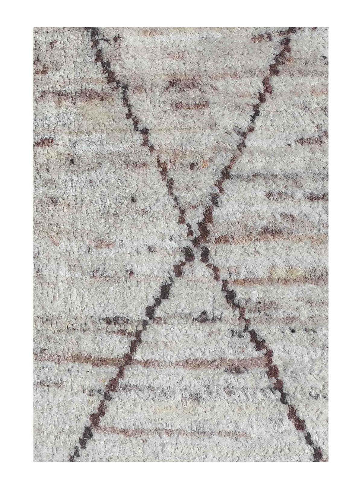 Detalle de patrón intrincado en alfombra persa de lana artesanal