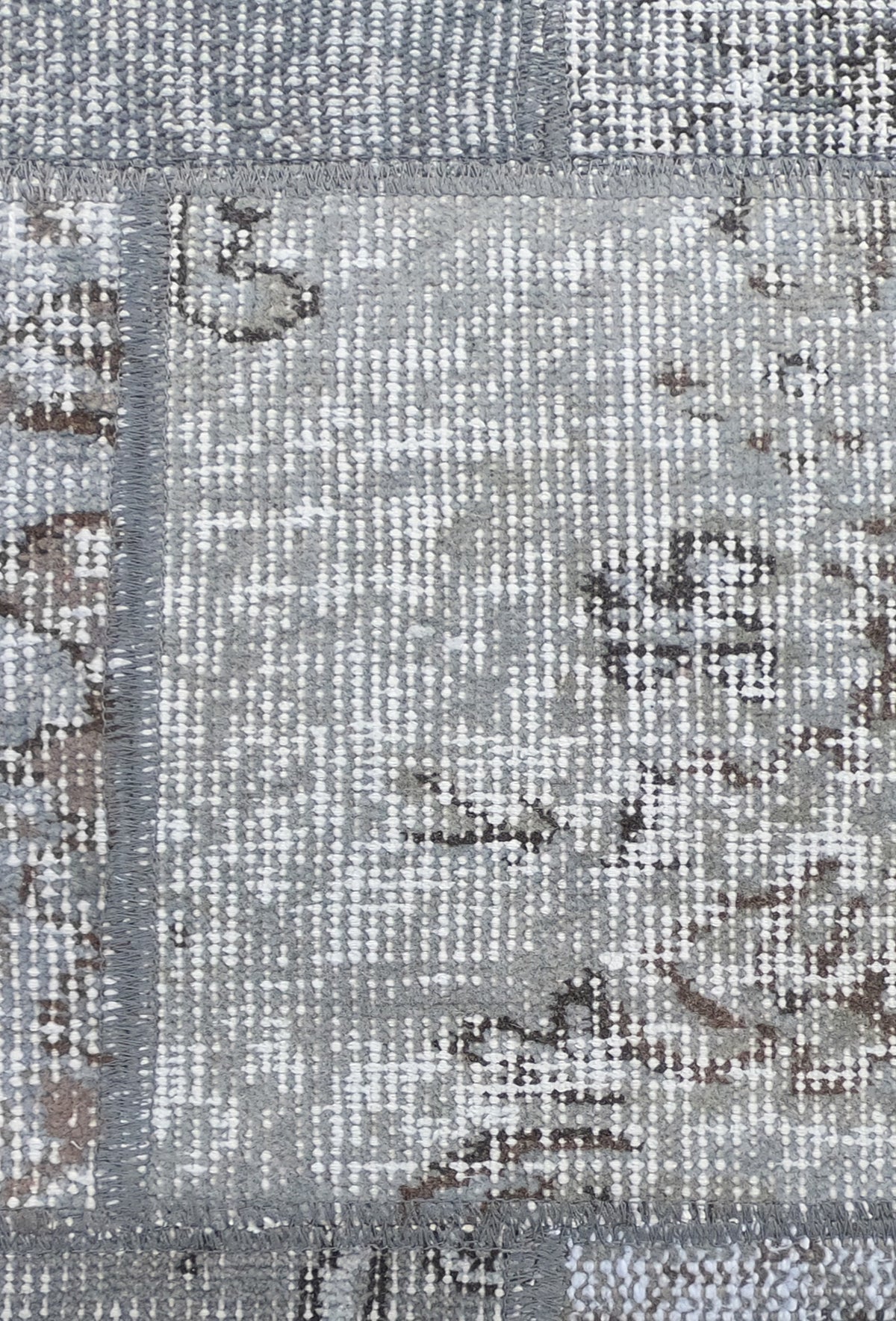 Detalle diseño patchwork con fragmentos de alfombras persas antiguas