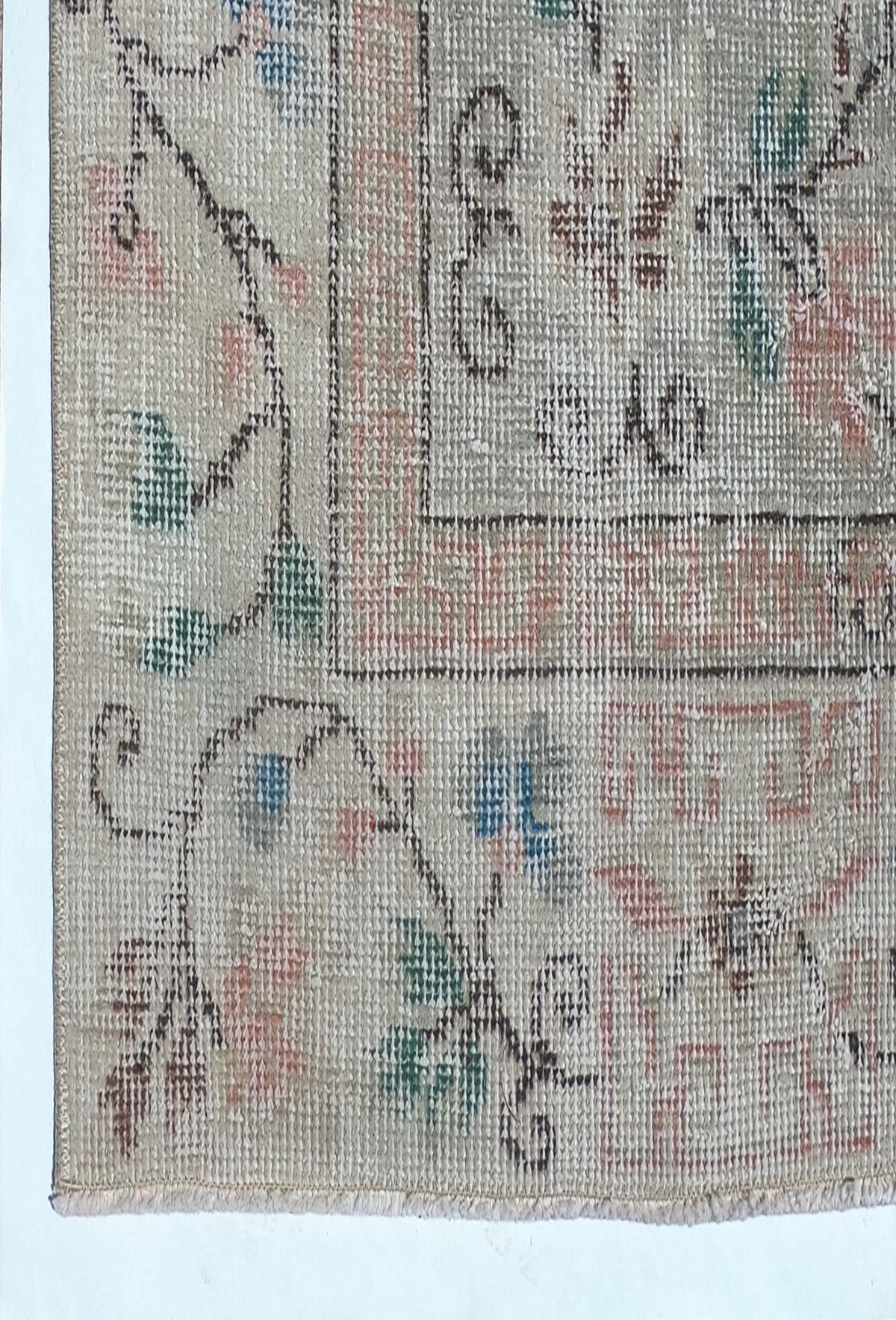 Textura de lana natural en alfombra turca vintage, tejida a mano