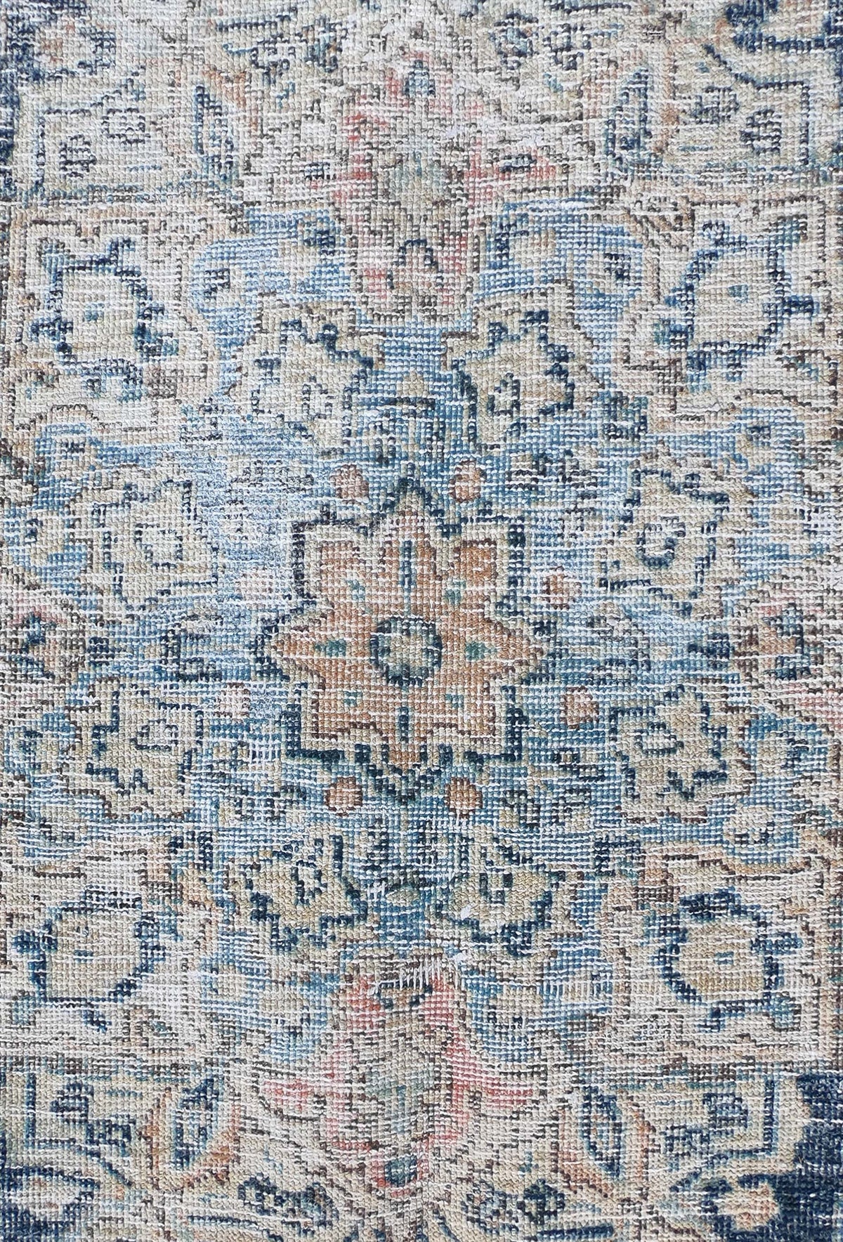 Diseño clásico turco decolorado en alfombra persa de lana vintage
