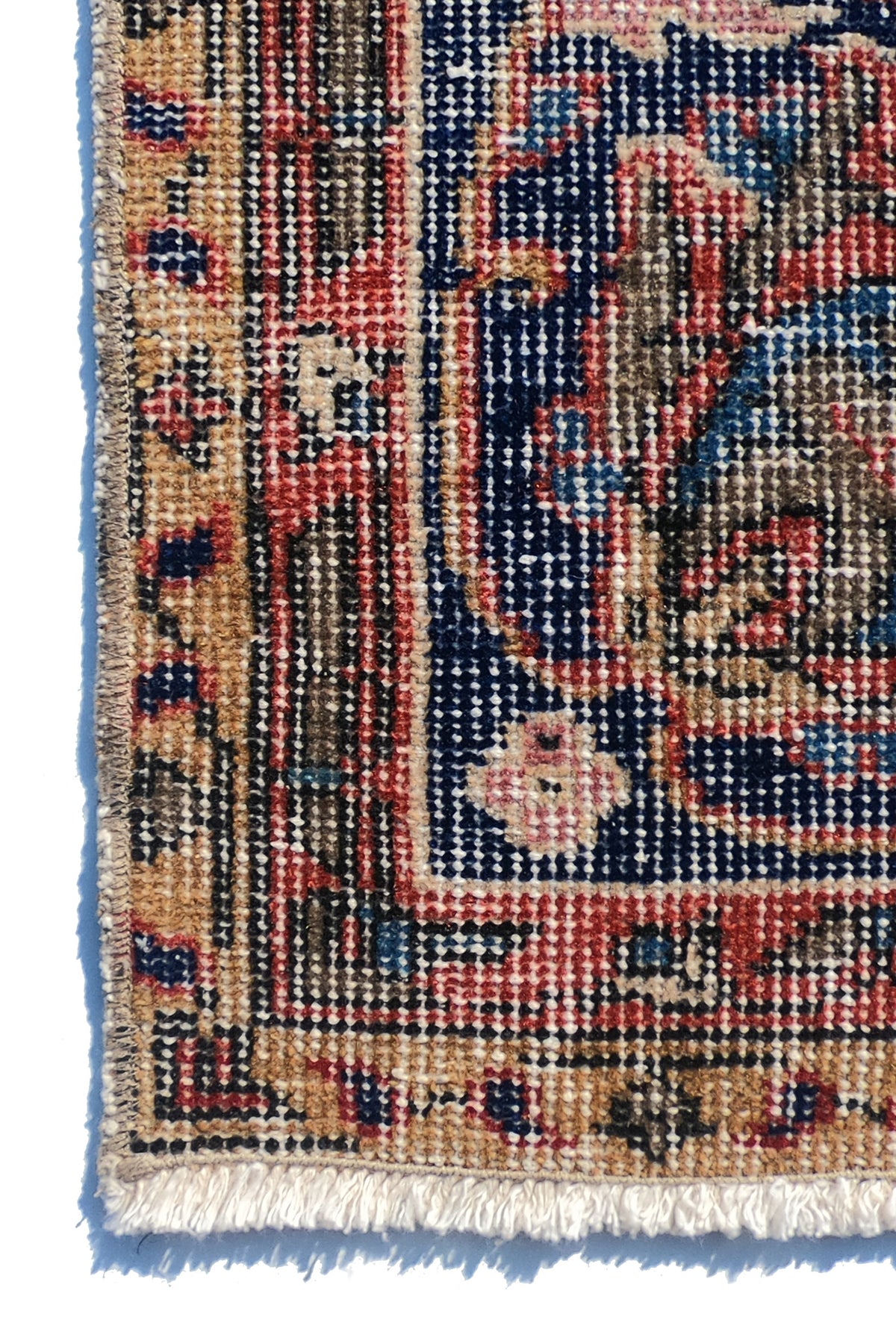 Textura de lana natural en alfombra persa vintage, tejida a mano