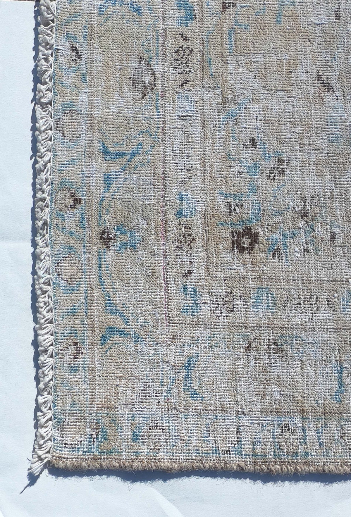 Textura de lana natural en alfombra persa vintage hecha a mano