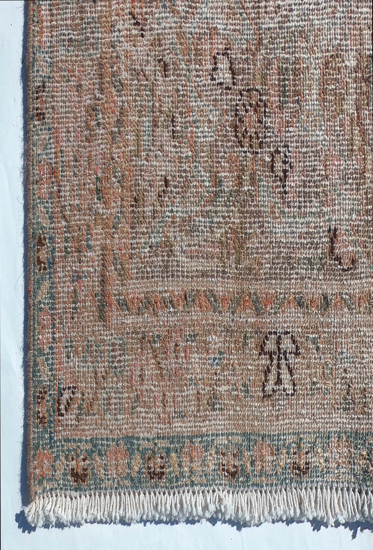 Textura de lana natural en alfombra persa vintage hecha a mano