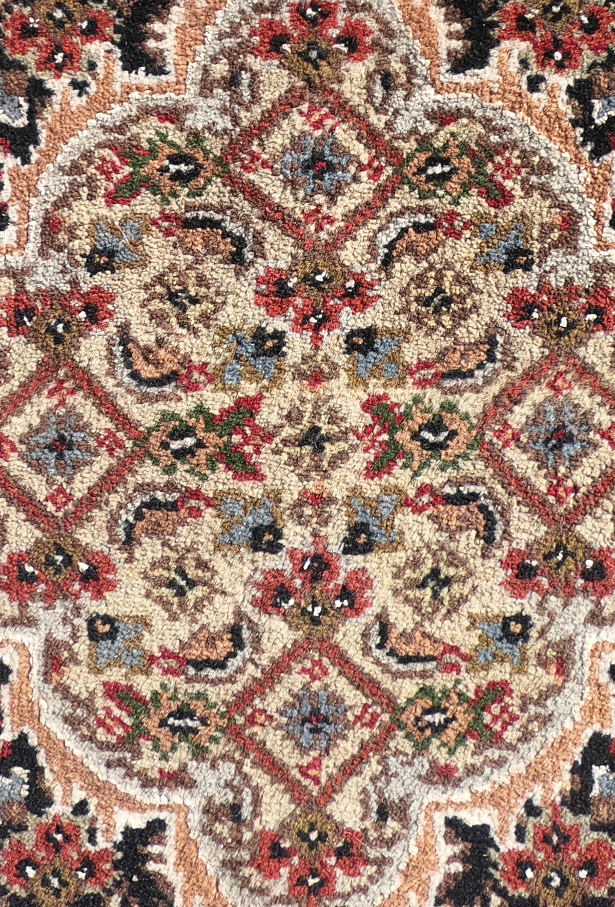 Alfombra Persa Tabriz 3.70 x 2.80 mts. 000