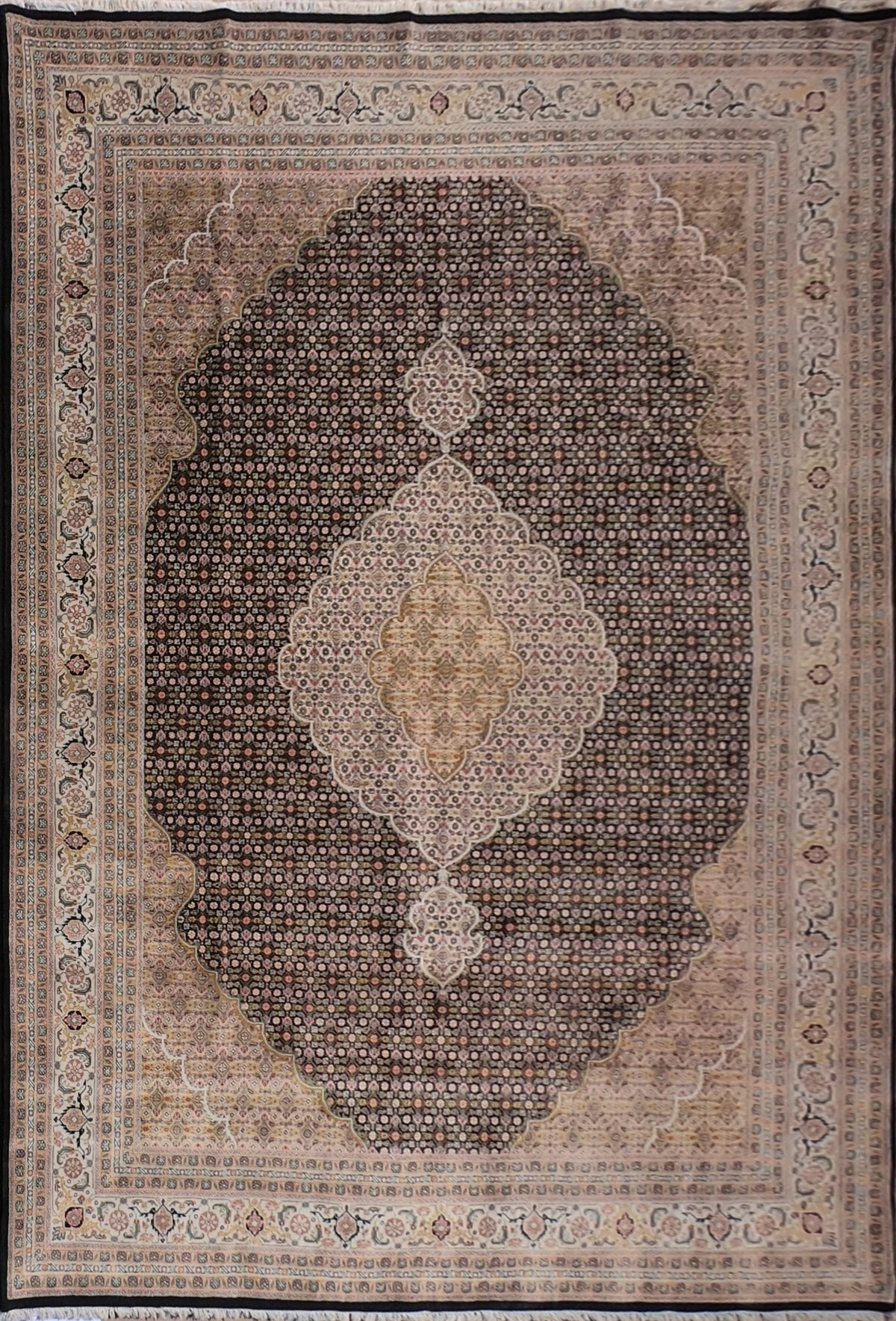 Alfombra Persa Tabriz 3.70 x 2.80 mts. 001